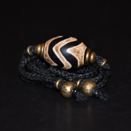Tibetan Tasso / Tiger Tooth Dzi Brass Bead Choker Necklace