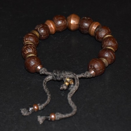 Bracelet with old buddhist bodhi seed and antique tribal copper beads