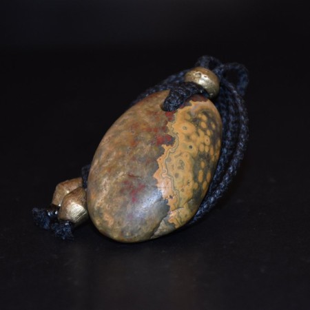 Yangtse River Agate Pebble Brass Macramé Talisman Necklace