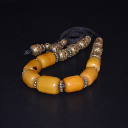 Antique simulated amber & brass bead macramé necklace