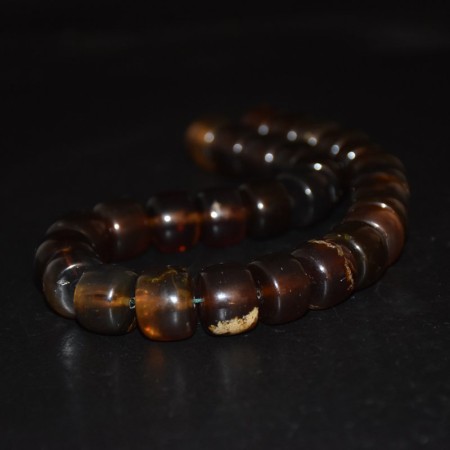 Strand with large natural indonesian Amber Beads