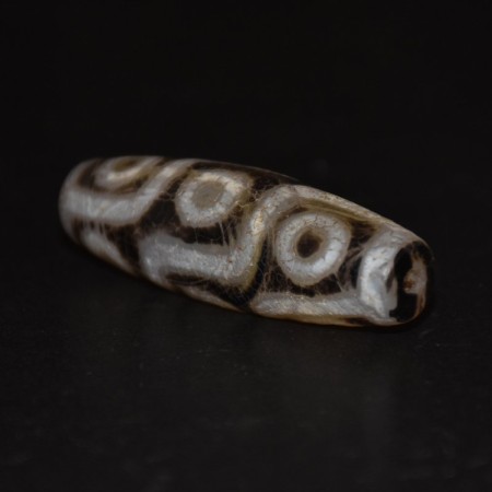 Rare type tibetan nine eye dzi stone bead