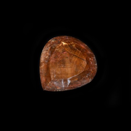 Huge facetted golden Sapphire Cabochon