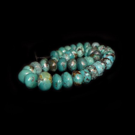 String with old tibetan Turquoise Beads