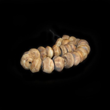 Antique facetted Shell Beads