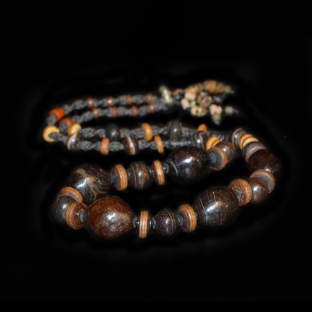 Antique tibetan Agate Bead Necklace