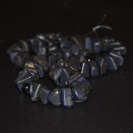 Seltener Strang mit alten Lapis Lazuli Chip Perlen