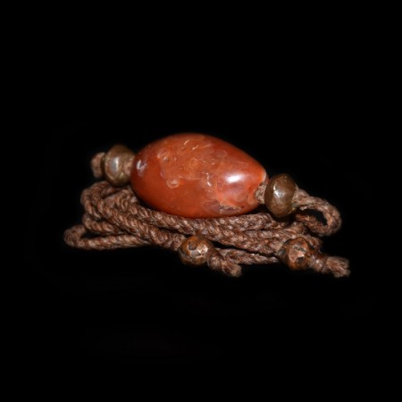 Antike tibetische Pema Raka Karneol mit Bronzeperlen Makramee Choker Halskette