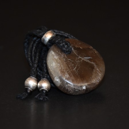 Skapolith Amulett Silber Makramé Halskette