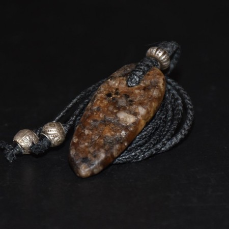 Grosse neolithisches Amazonit Zahn-Amulett Silber Makramee Halskette