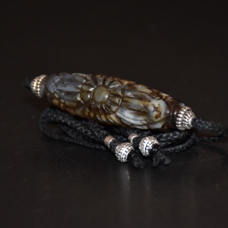 Geschnitzte Honghan Jadeite Perle Silber Makramee Choker Halskette