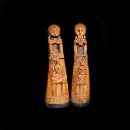 Paar antike Ahnenfiguren aus Timor