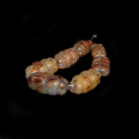 Antike geschnitzte Achat / Karneol Perlen