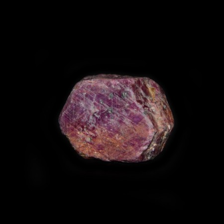 Hexagonaler Rubin Kristall