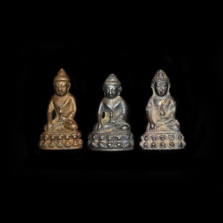 Drei Buddha Statuen
